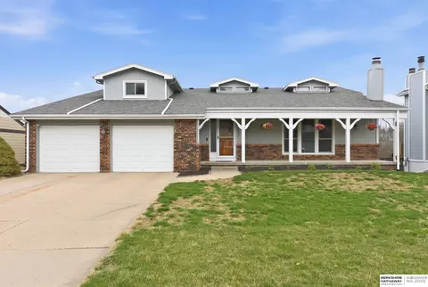 11206 Sahler St, Omaha, NE 68164