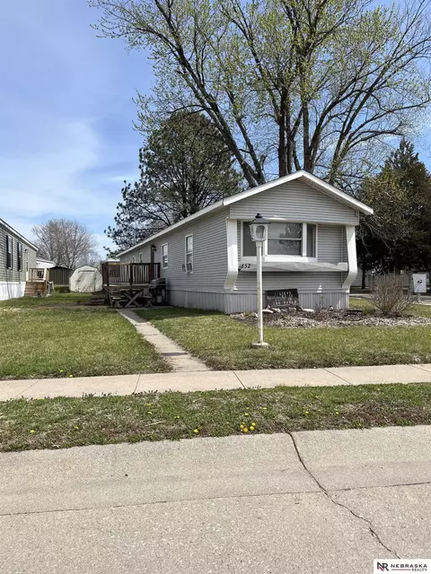 1832 SW 15th St, Lincoln, NE 68522