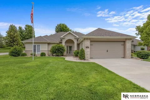 1509 S 190th Plz, Omaha, NE 68130
