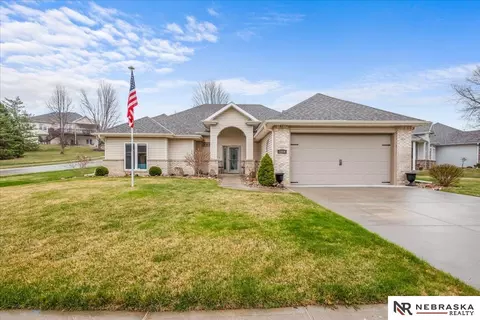 1509 S 190th Plz, Omaha, NE 68130