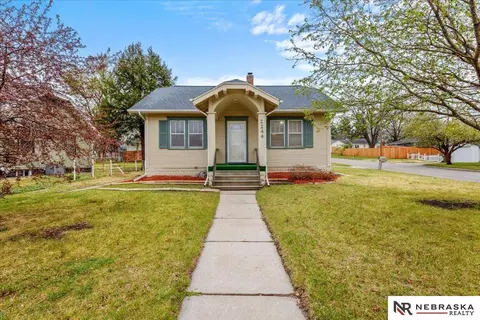 2244 S 33rd St, Lincoln, NE 68506