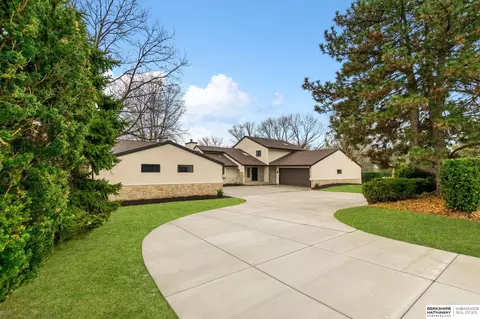 21025 Roundup Rd, Elkhorn, NE 68022