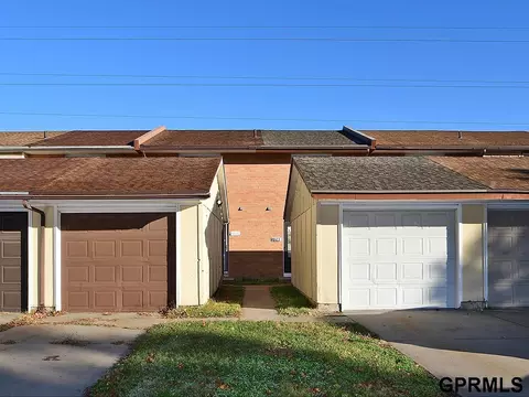 4613 Tipperary Trl, Lincoln, NE 68512