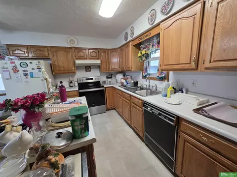 Kitchen - 208 E O St, Mccool Junction, NE 68401 photo 2 of 5