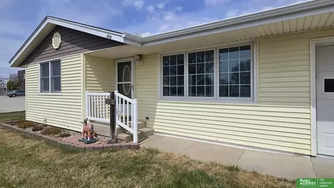 Exterior - 208 E O St, Mccool Junction, NE 68401 photo 6 of 7