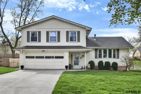 1605 Cascio Dr, Bellevue, NE 68005