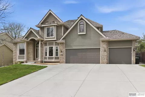 16660 Y St, Omaha, NE 68135