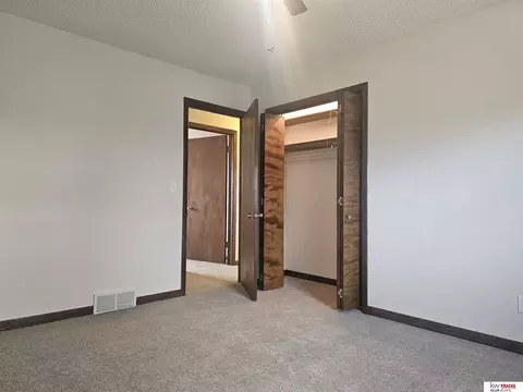 Bedroom - 1304 S 4th Ave, Beatrice, NE 68310 photo 3 of 4