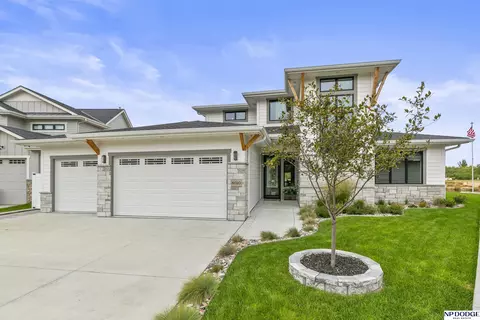 6020 N 280 Cir, Valley, NE 68064
