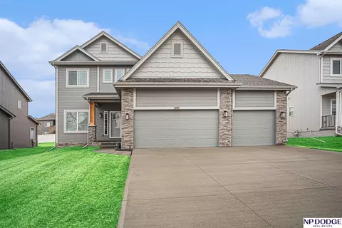 6101 S 212 St, Elkhorn, NE 68022