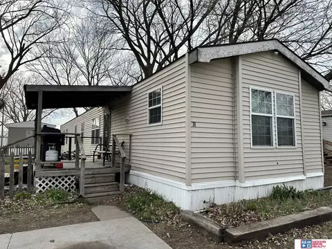 30 York Mobile Plz, York, NE 68467