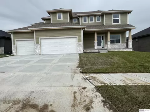6125 S 215 Cir, Elkhorn, NE 68022