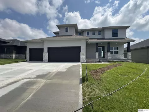 6125 S 215 Cir, Elkhorn, NE 68022