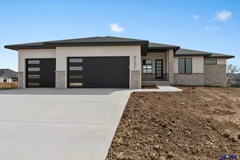 9131 South St, Lincoln, NE 68520