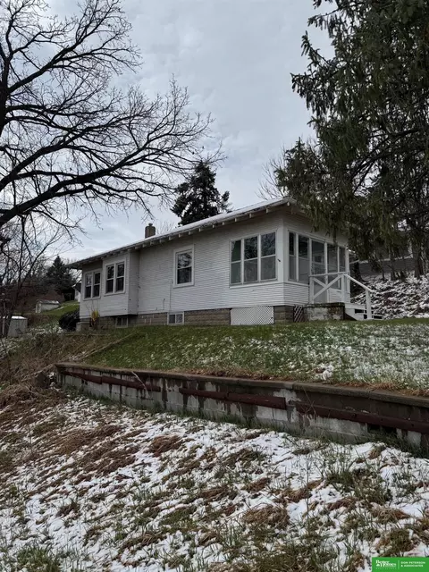 1415 J St, Tekamah, NE 68061