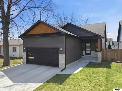 317 Groveland St, Lincoln, NE 68521