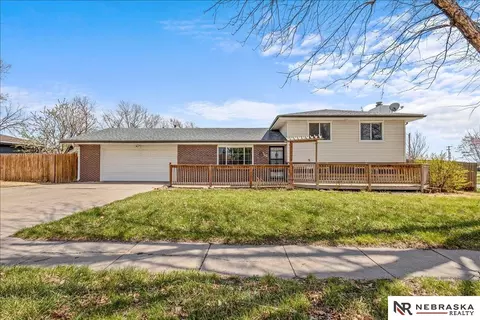 300 N Coddington Ave, Lincoln, NE 68528