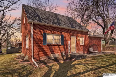 1001 N 69th St, Lincoln, NE 68505