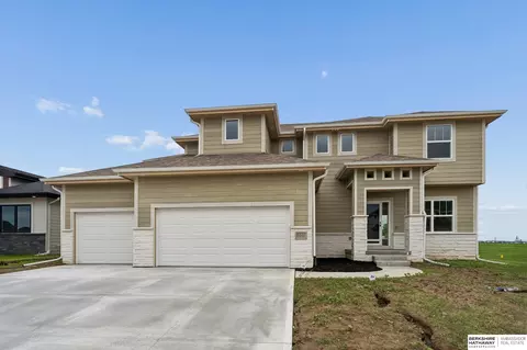 6327 N 207 St, Elkhorn, NE 68022