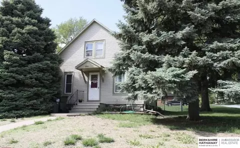6642 X St, Lincoln, NE 68505