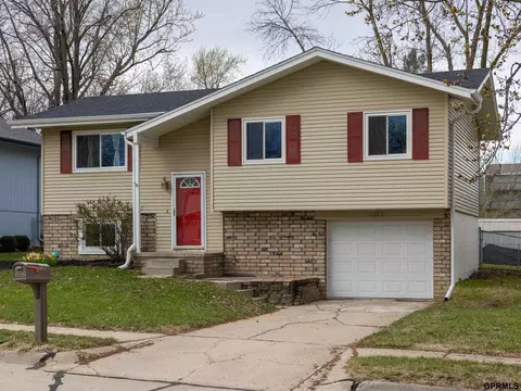 11922 S 34 St, Bellevue, NE 68123
