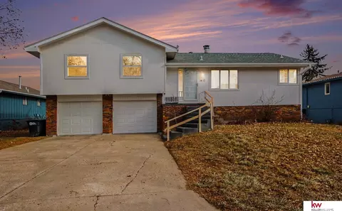 1417 N 146 Plz, Omaha, NE 68154