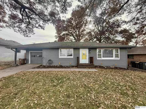 5117 N St, Lincoln, NE 68510