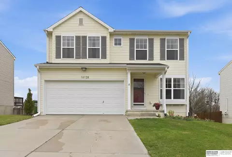 16128 Redwood St, Omaha, NE 68136