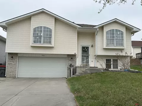 5716 N 20th St, Lincoln, NE 68521