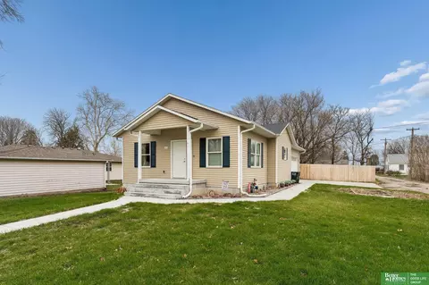 317 N 11 St, Tekamah, NE 68061