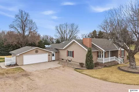 720 3rd Rd, Grand Island, NE 68801