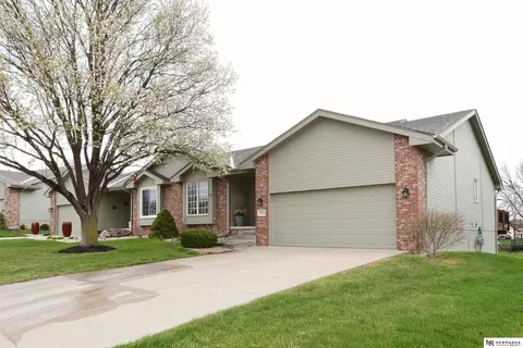 7033 S 163rd St, Omaha, NE 68136