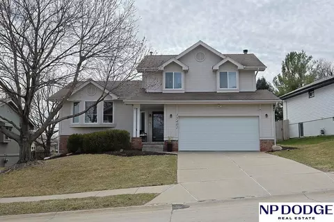 15401 Locust St, Omaha, NE 68116