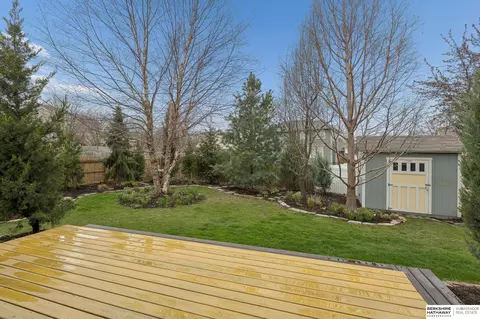 Exterior - 610 Ruby Rd, Papillion, NE 68133 photo 3 of 9