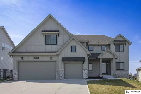 12505 Pheasant Run Cir, Papillion, NE 68046