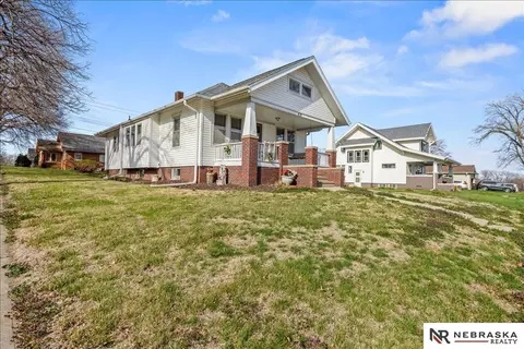 Exterior - 412 E 2nd St, Wahoo, NE 68066 photo 2 of 5