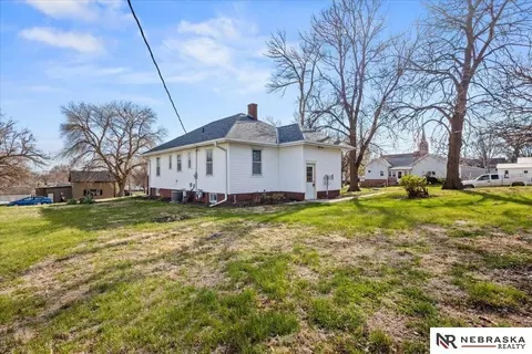 Exterior - 412 E 2nd St, Wahoo, NE 68066 photo 4 of 5