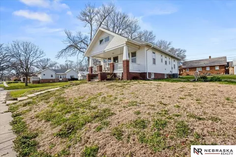 Exterior - 412 E 2nd St, Wahoo, NE 68066 photo 1 of 5