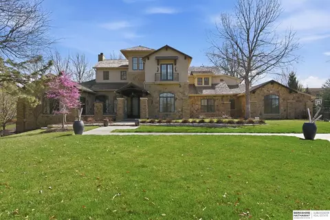 3105 S 174th Cir, Omaha, NE 68130