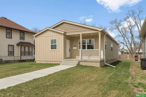 2452 Camden Ave, Omaha, NE 68111