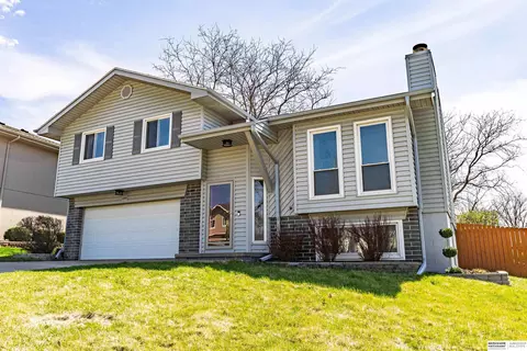 13303 Chandler Ct, Omaha, NE 68138