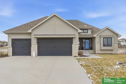 10360 S 103 St, Papillion, NE 68046
