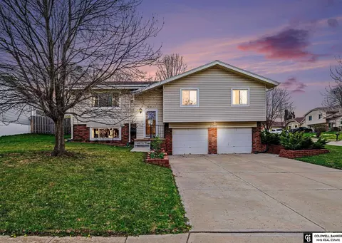 13202 S 33 St, Bellevue, NE 68123