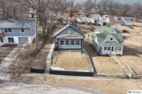 4930 N 33rd Ave, Omaha, NE 68111