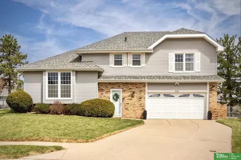 2141 N 122nd Cir, Omaha, NE 68164