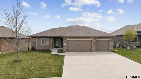 19809 Oak St, Gretna, NE 68028