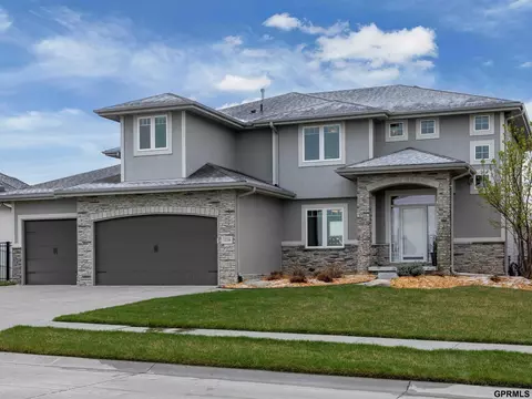 10106 S 123rd Ave, Papillion, NE 68046