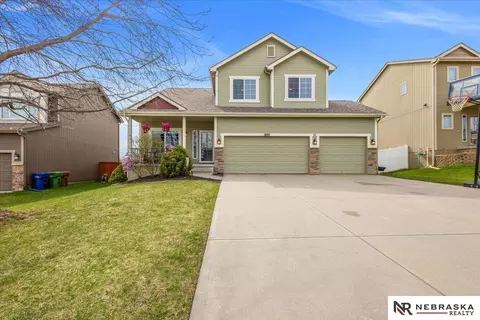 14204 S 18th St, Bellevue, NE 68123