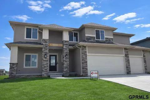 5401 N 191 St, Elkhorn, NE 68022
