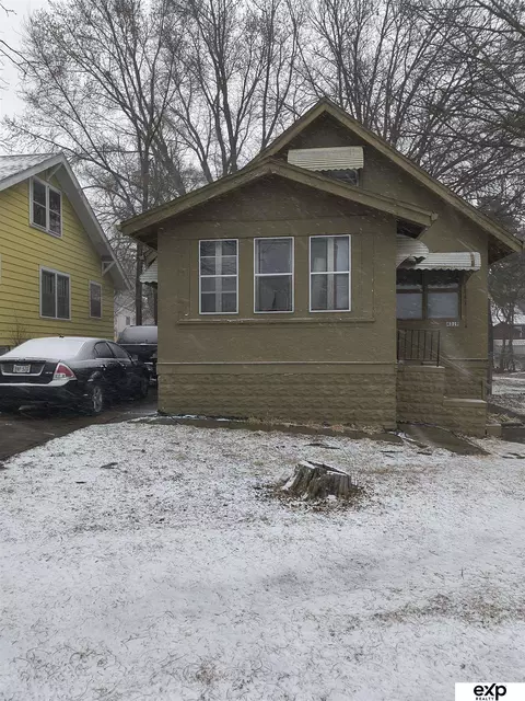 4319 N 40 St, Omaha, NE 68111